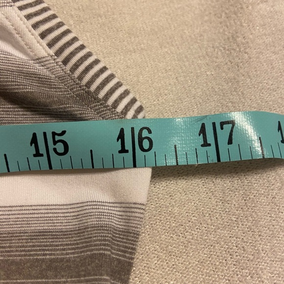 EUC Lululemon Think Fast Tank Capilano Stripe White Heathered Slate 4 / 6 - Picture 6 of 7